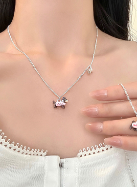 2025新款彩色滴油腊肠狗吊坠项链女锁骨链轻奢小众高级感颈链配饰