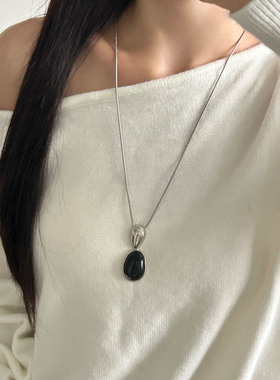 黑色水滴吊坠不掉色长款项链女2025新款高级感秋冬长款毛衣链配饰