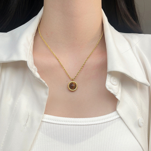 美拉德天然虎眼石项链女麻花吊坠小众高级感钛钢不掉色毛衣链配饰