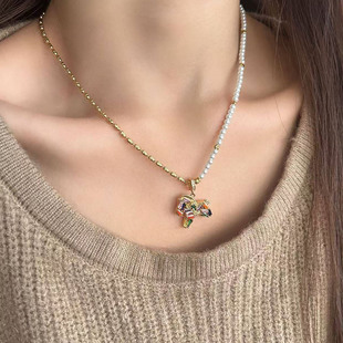 彩色锆石小马珍珠项链女轻奢高级感秋冬毛衣链珐琅彩色本命年配饰