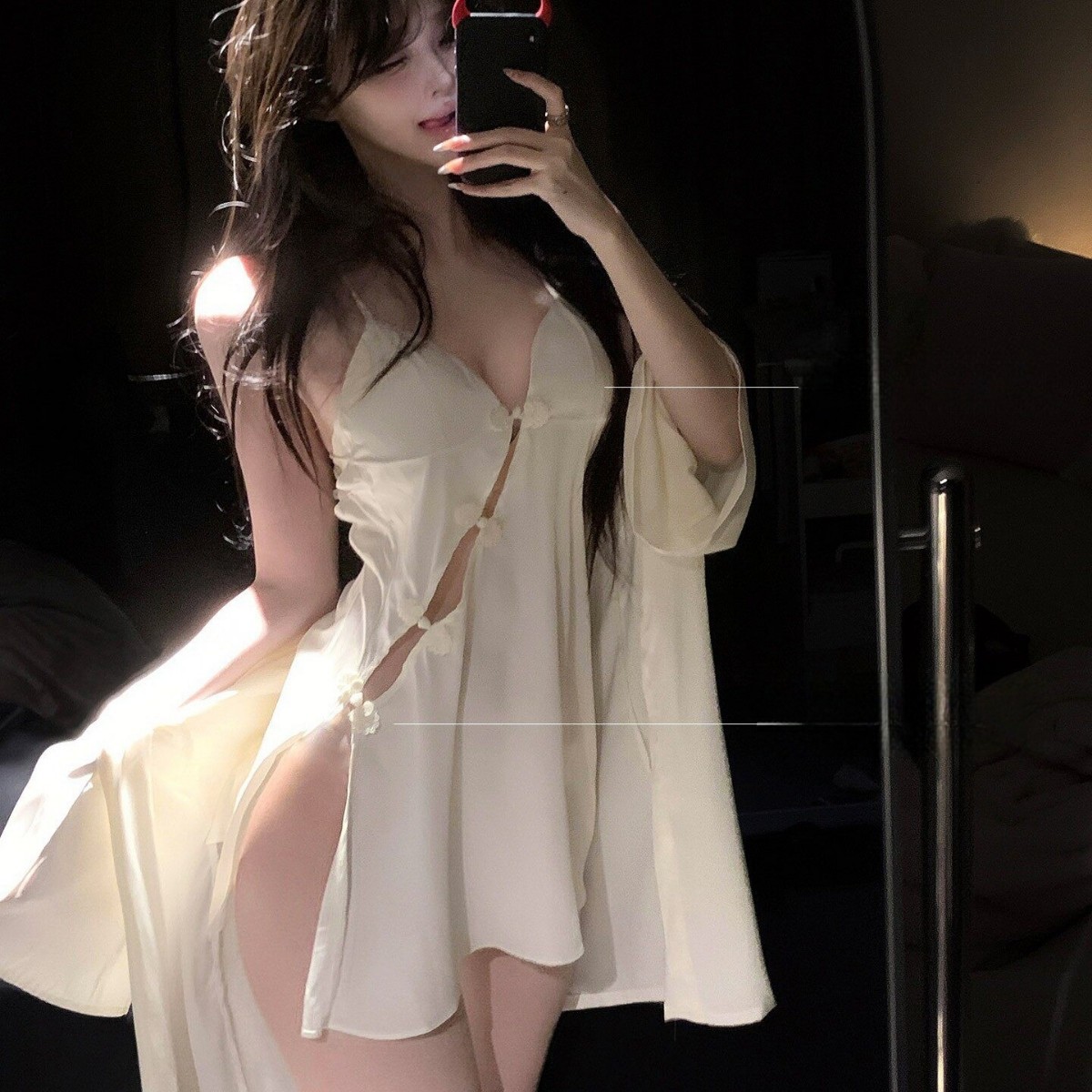 性感冰丝吊带睡裙女夏季盘扣情调睡衣服御姐高级感2026新款带胸垫图片