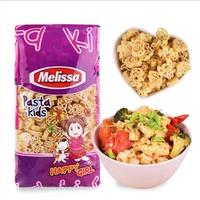 Милая маленькая девочка