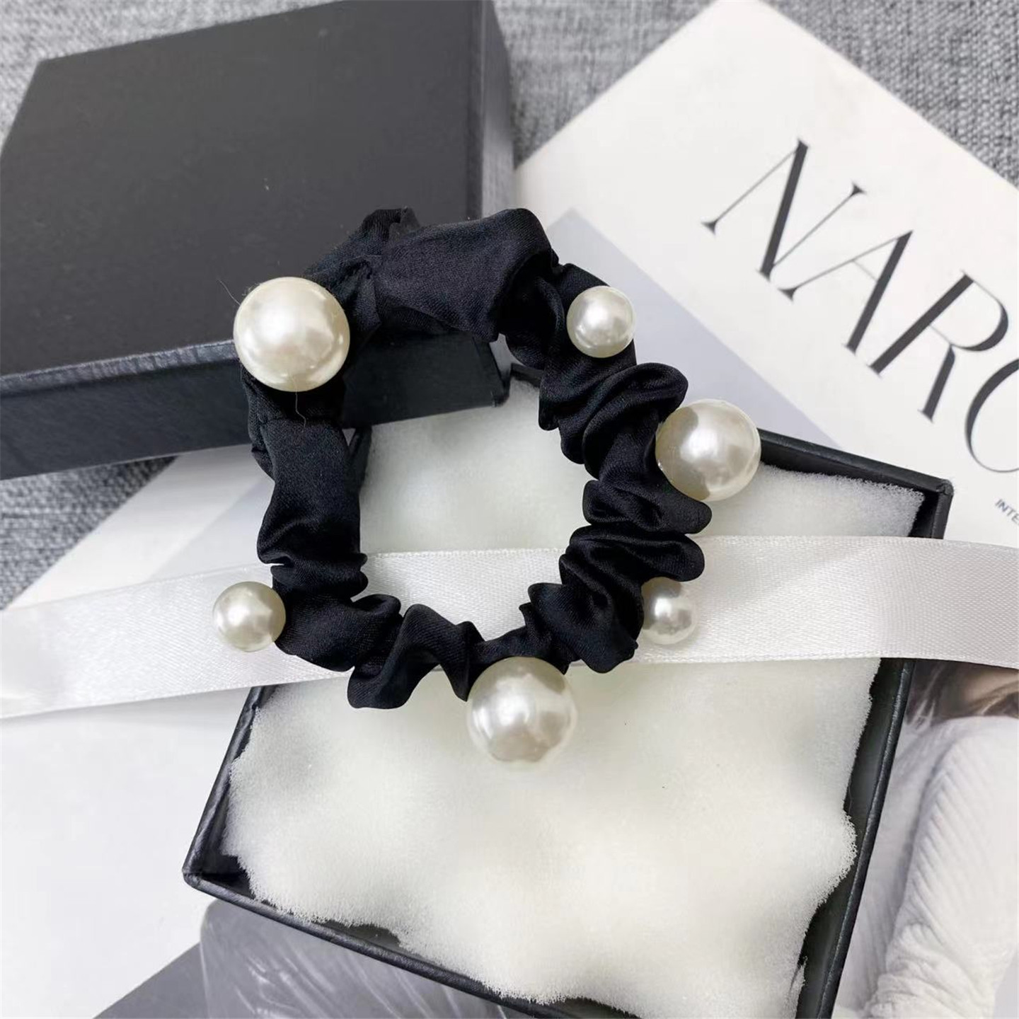 精致不脱皮多颗珍珠小肠圈发圈女