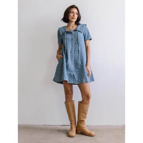 Skinny short sleeved women's denim dress