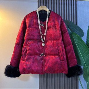 新中式大码女装2025冬季款国风轻奢提花拼接毛毛袖口盘扣外套棉服