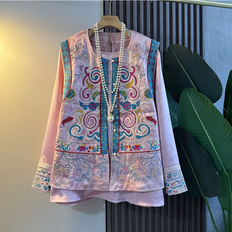 新中式大码女装2026款轻奢国潮风锦缎重工刺绣马甲小衫显瘦两件套,女装/女士精品,大码套装,淘宝优惠券,粉丝福利购,淘宝优惠卷