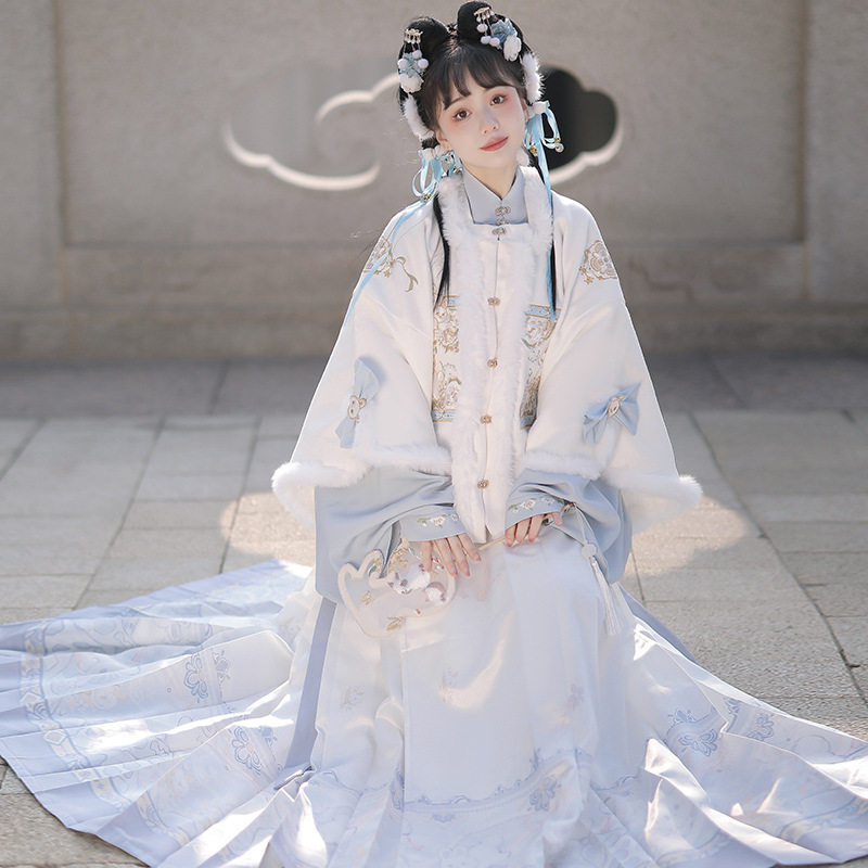 新款兔绒绒汉服女明制马面裙短袄