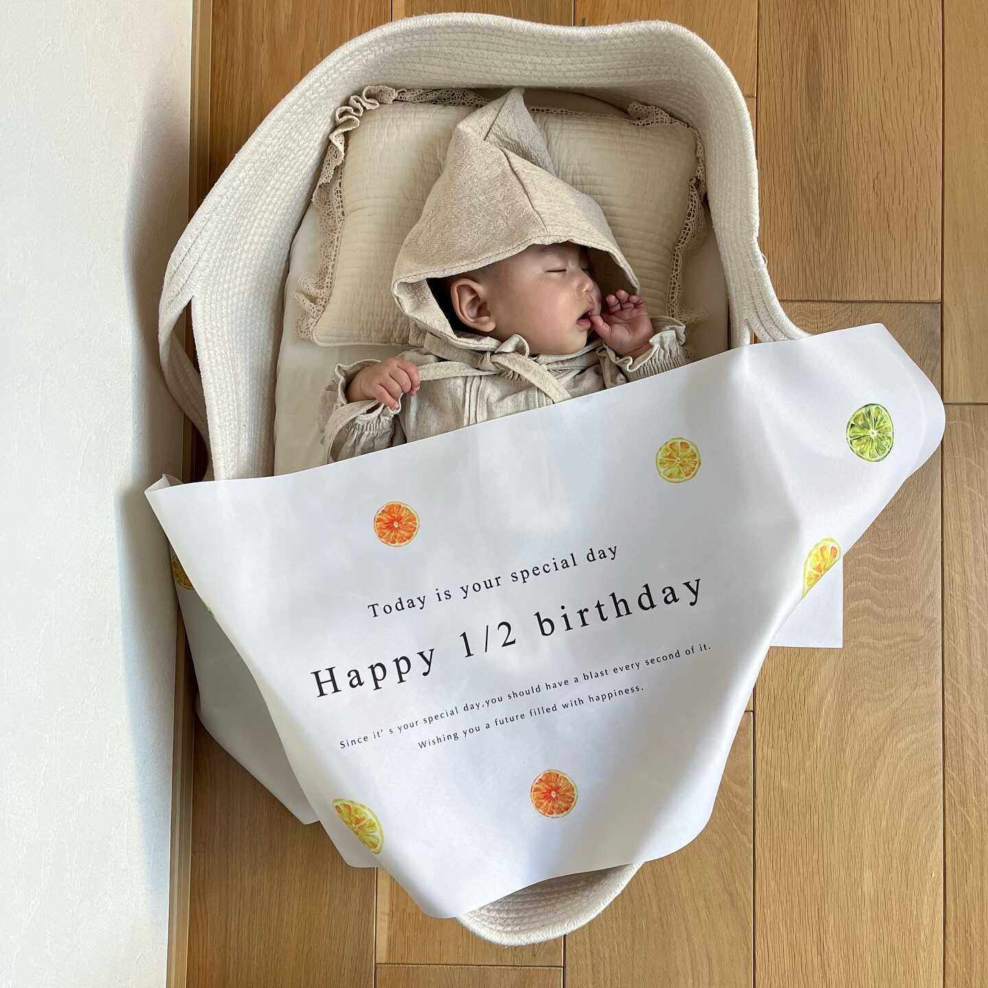 ins半岁1/2开荤仪式感拍照派对半岁生日装饰装扮布置毯子挂布海报