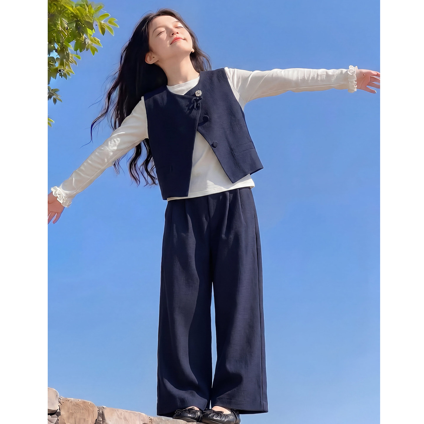 女童秋装套装2026新款洋气儿童韩版时髦马甲三件套女孩春秋衣服潮