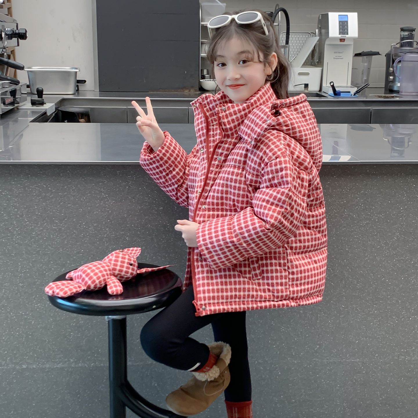 女童冬季羽绒服2025新款儿童网红洋气时髦90白鸭绒女孩加厚外套潮