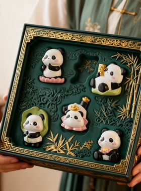 国潮熊猫树脂摆件礼盒装节日礼物