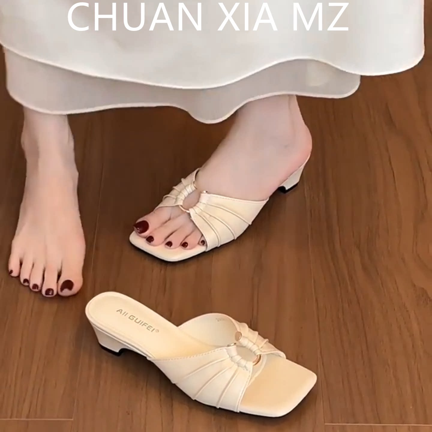 羊皮版!温柔花朵露趾凉