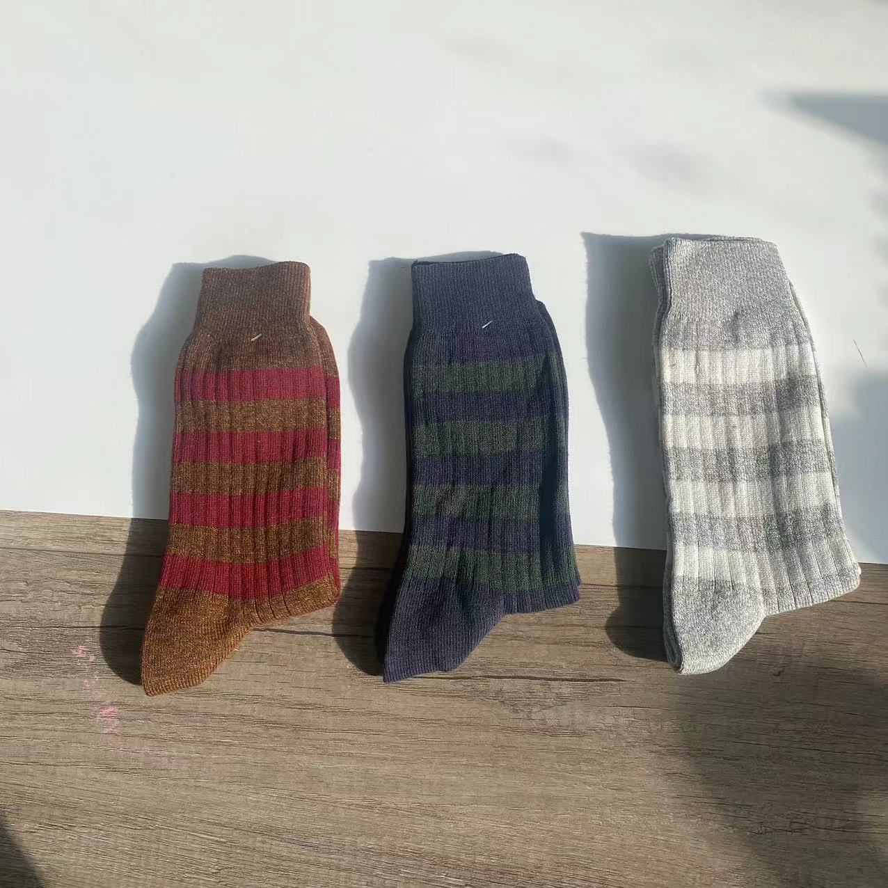 美式复古粗线撞色条纹中筒袜