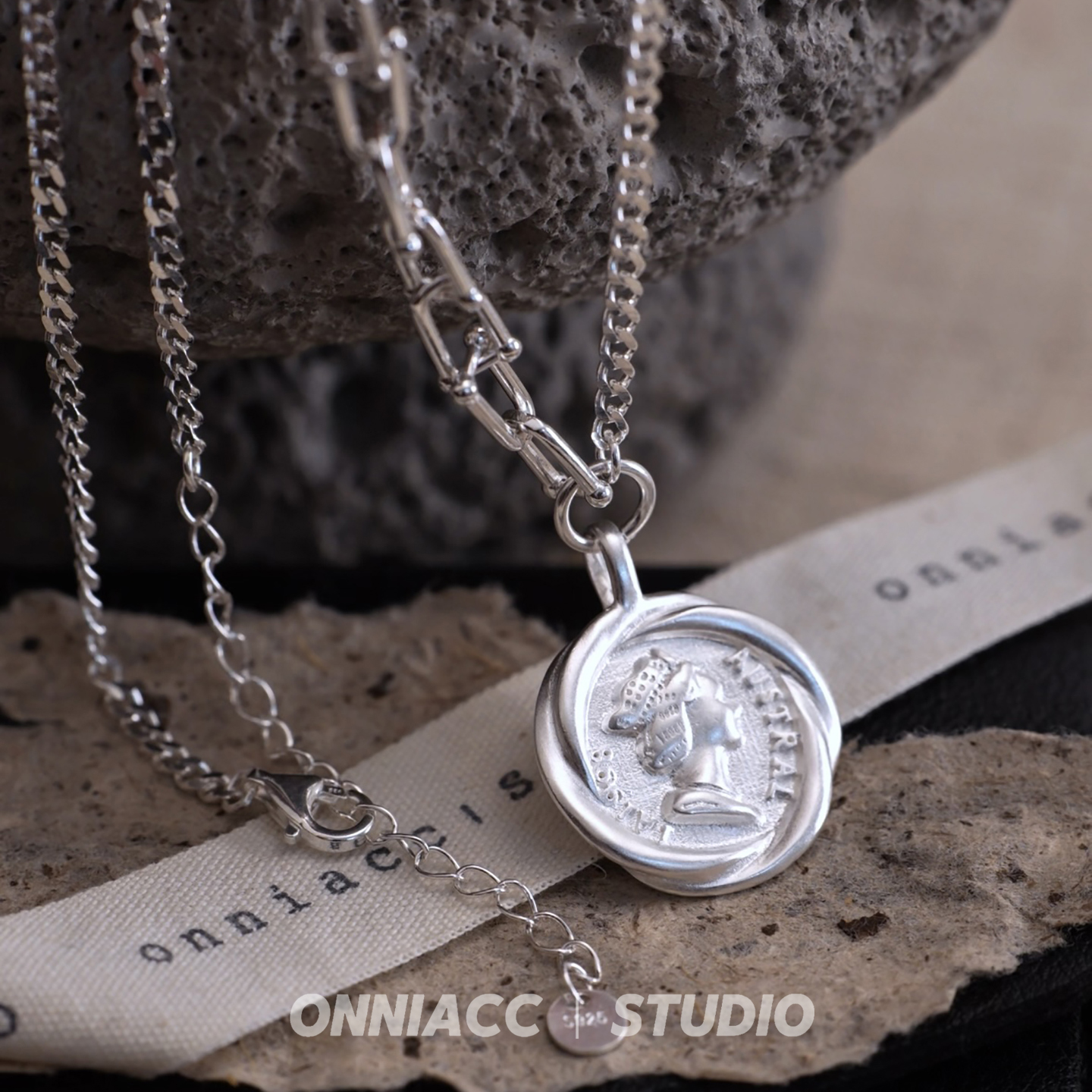 火漆印人像美人头圆牌项链纯银