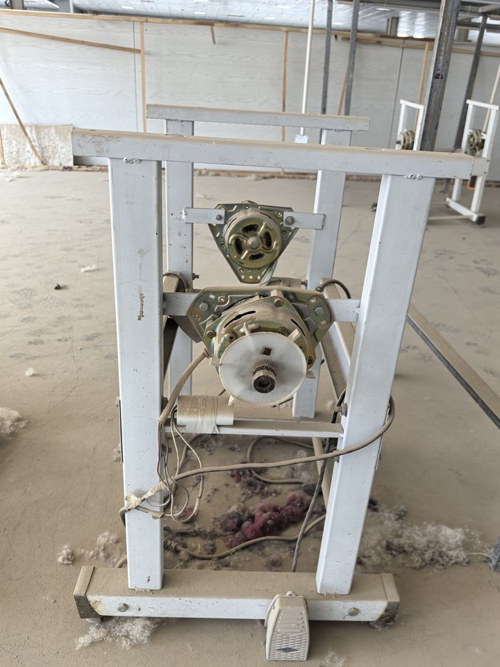 1月8日和田地区某公司名下的品牌为常熟市国盛针织机械厂制造的缝盘机机架5台网络拍卖公告