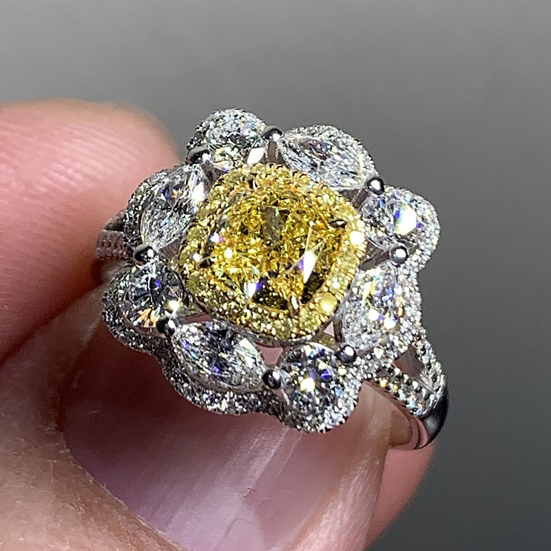 CY宝饰枕型方钻天然黄钻镶嵌铂金18K白金PT指环豪华选钻定制戒指