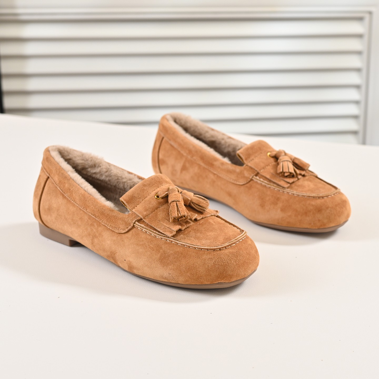 步享驼色牛翻皮平底豆豆鞋女冬季