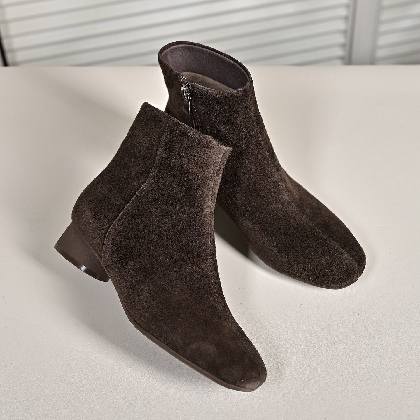 步享~棕色羊皮短靴女通勤简约圆头平底低跟真皮侧拉链瘦瘦靴裸色,女鞋,时装靴,淘宝优惠券,粉丝福利购,淘宝优惠卷