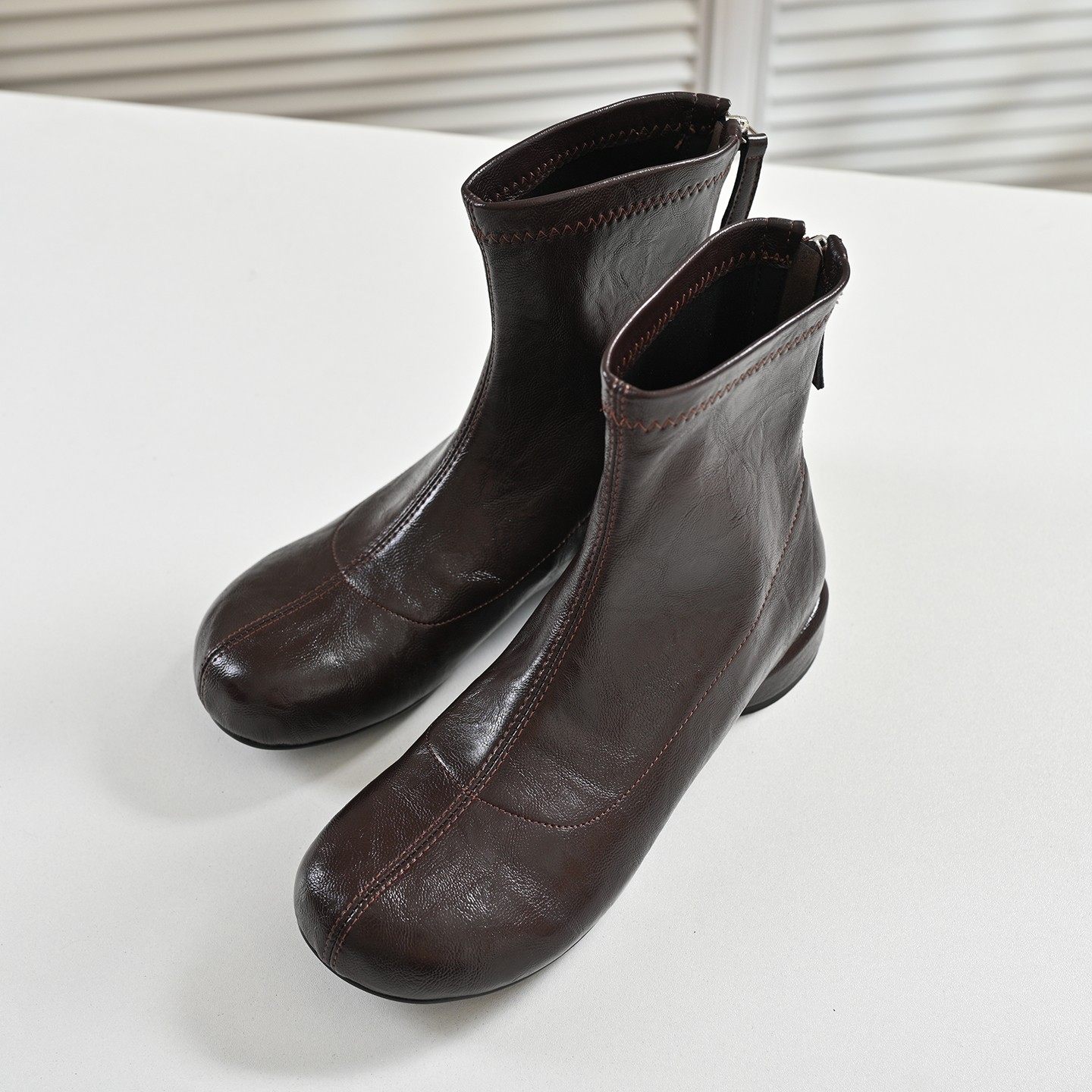 步享~抓纹皮弹力靴短靴女棕色简约圆头平底低跟真皮百搭瘦瘦靴子,女鞋,弹力靴/袜靴,淘宝优惠券,粉丝福利购,淘宝优惠卷