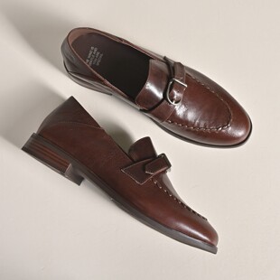 步享棕色一脚蹬乐福鞋 女软底通勤圆头平底真皮休闲皮带扣深口单鞋