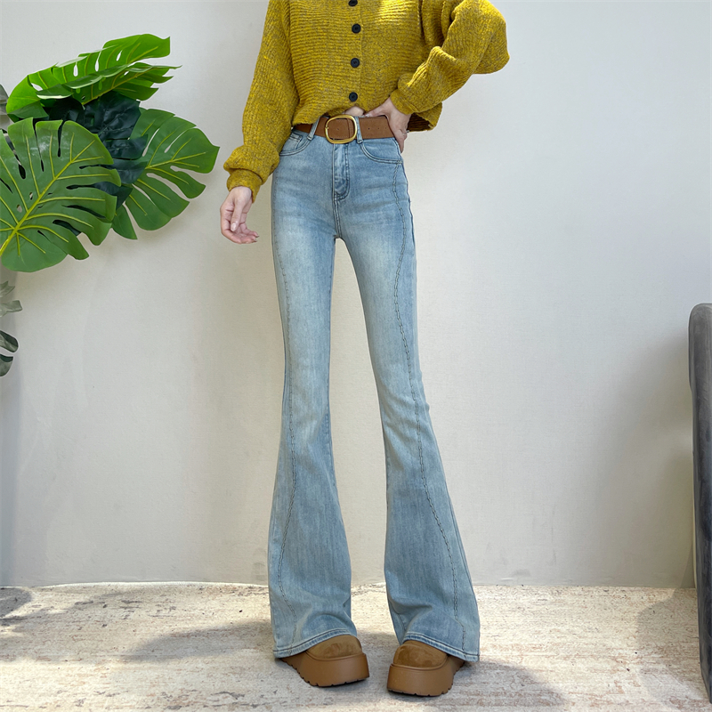 迪否设计感高腰加绒微喇牛仔裤秋冬新款显瘦气质百搭时尚牛仔裤