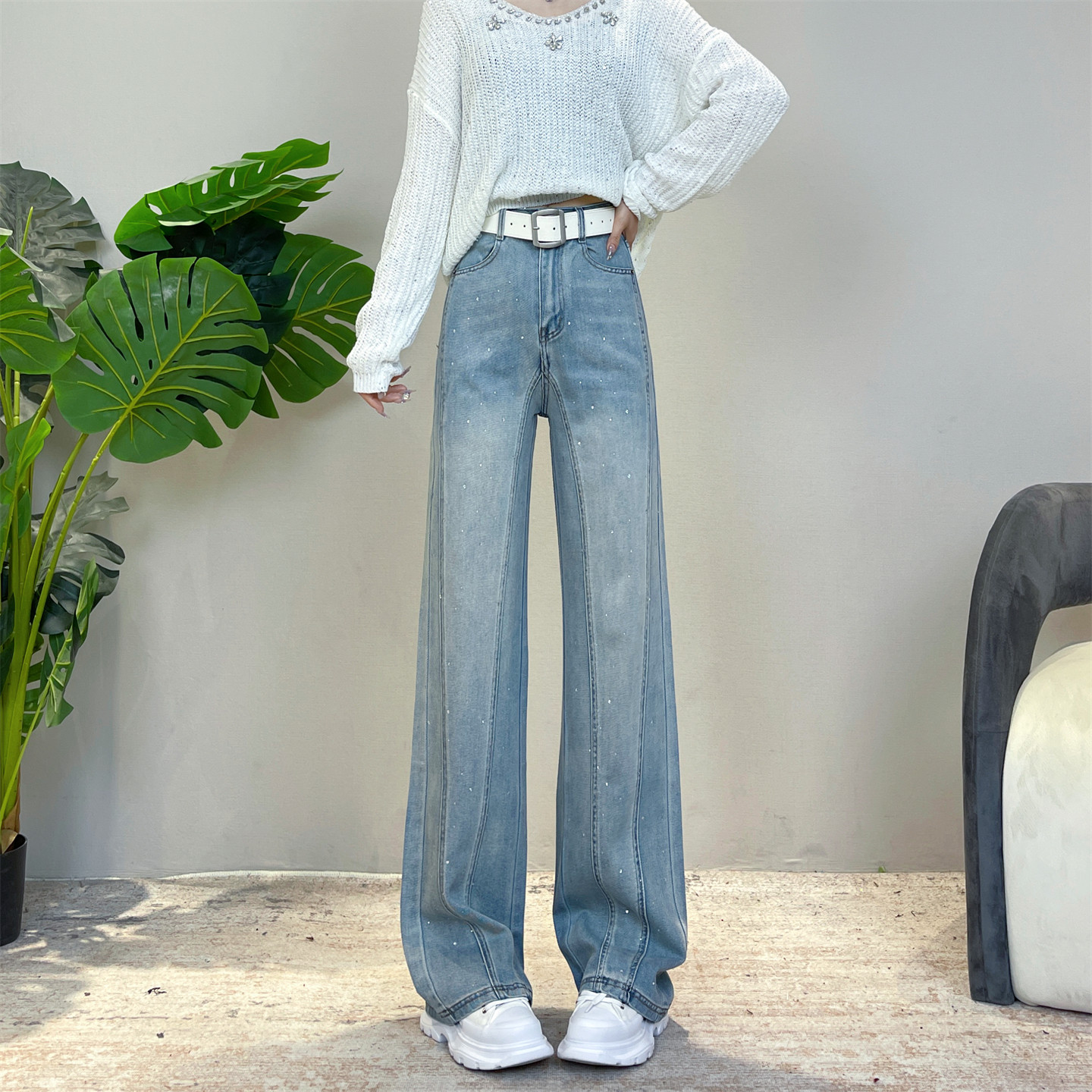 迪否直筒微喇牛仔裤女春季2026新款亮闪烫钻高腰显瘦窄版阔腿裤子