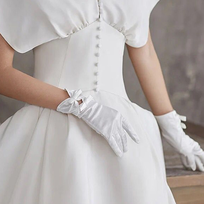 白色缎布蝴蝶结镂空新娘手套长款全指婚纱手套礼服演出拍照款手套