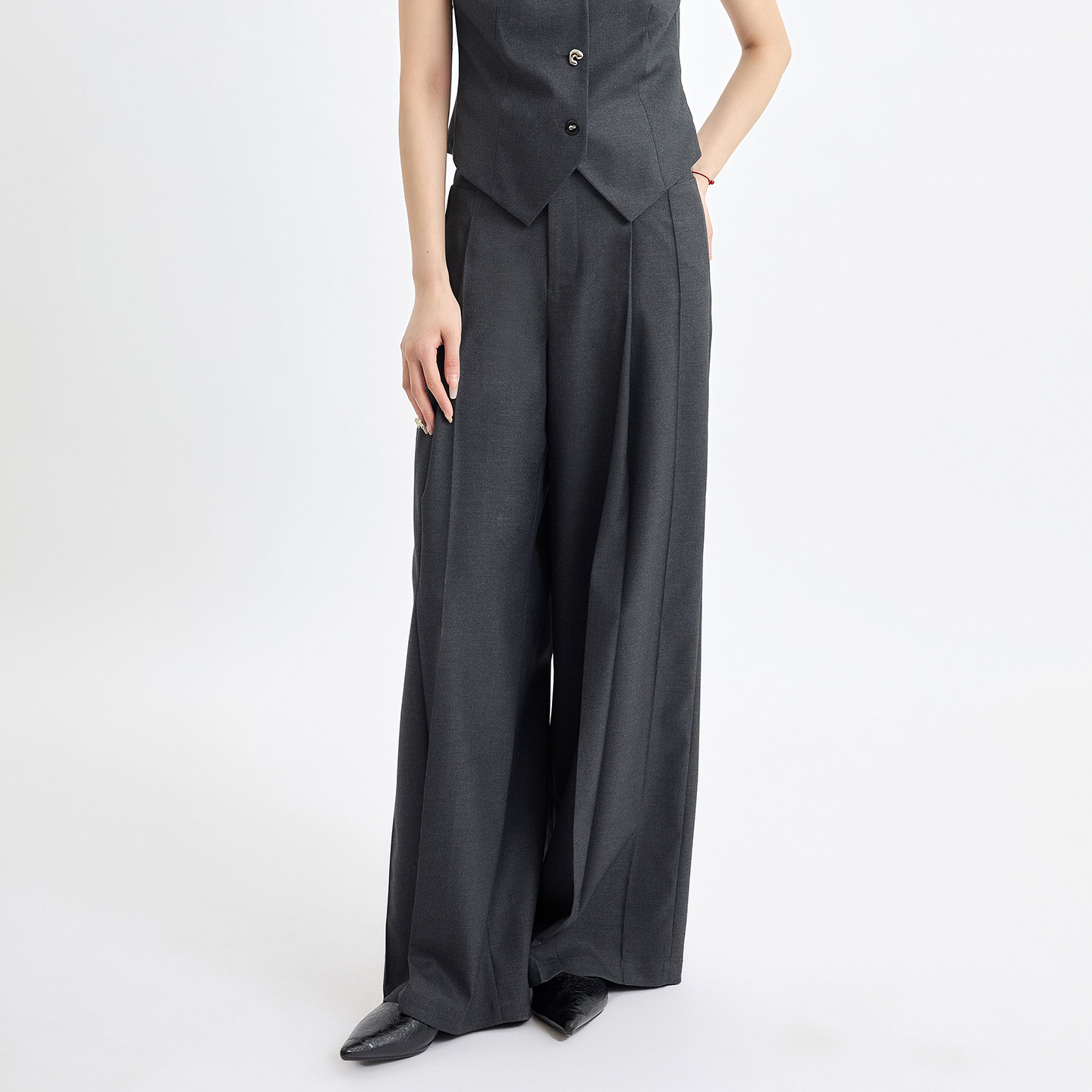 芭依璐2026春新款老钱风复古知性气质通勤休闲百搭单褶西裤阔腿裤,女装/女士精品,休闲裤,淘宝优惠券,粉丝福利购,淘宝优惠卷