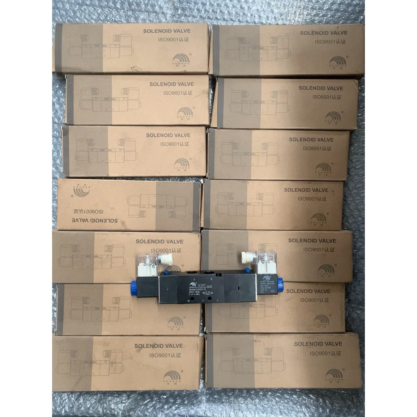 SGPC电磁阀4V330-10 220V 全新库存还有40个