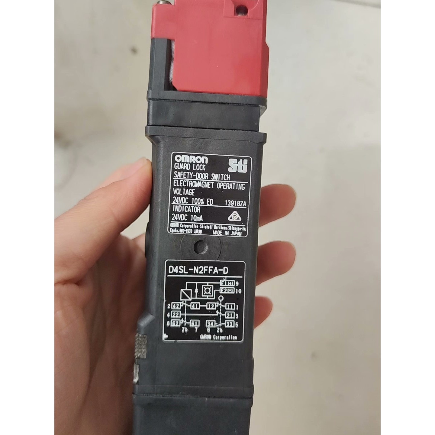 电磁机械安全门锁D4SL-N2FFA-D,成色如图,需