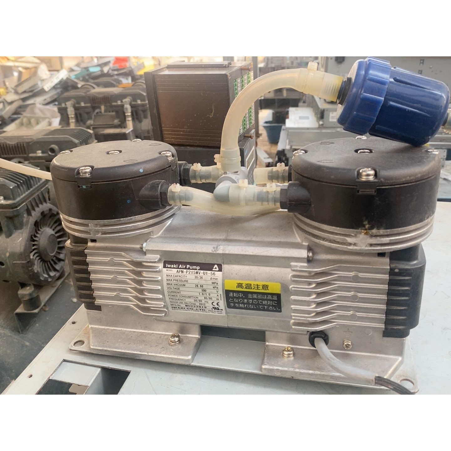 日本Iwaki易威奇双头气泵,型号APN-P215MV-U1