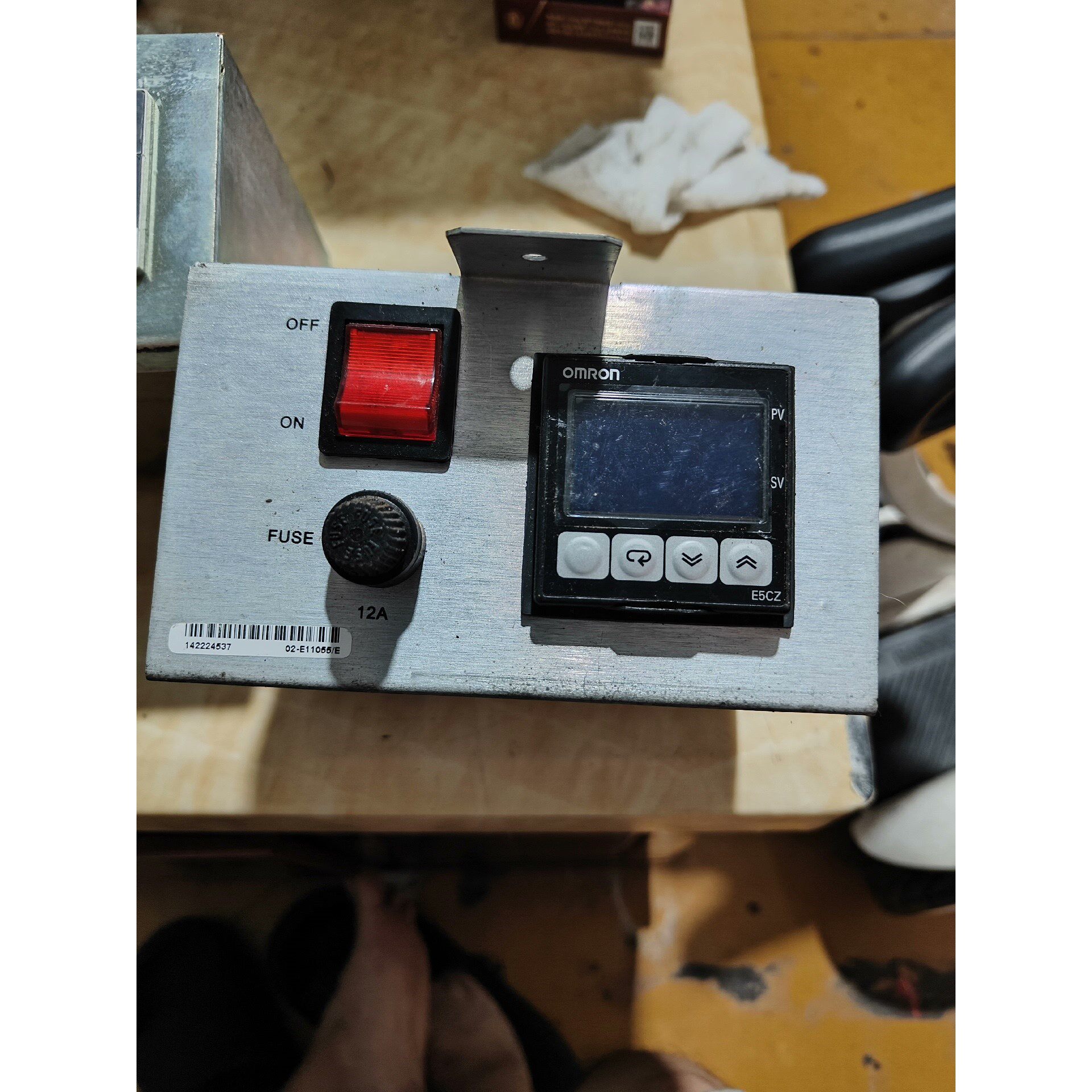 温控器E5CN-R1TU R2TU Q1TU Q2TU E5