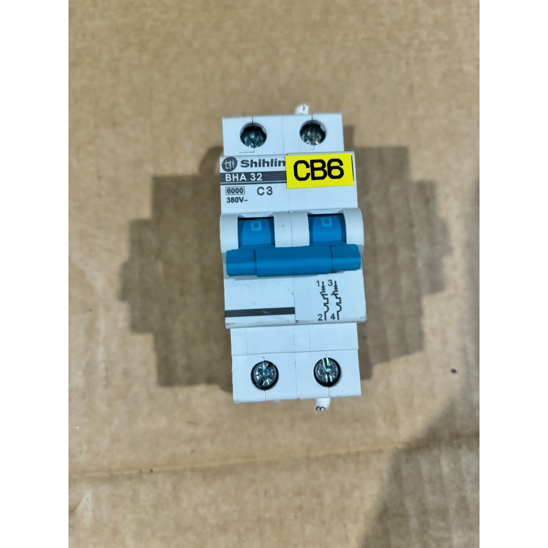 台湾士林空气开关,型号BHA32,2P,C3,适合家庭和工业
