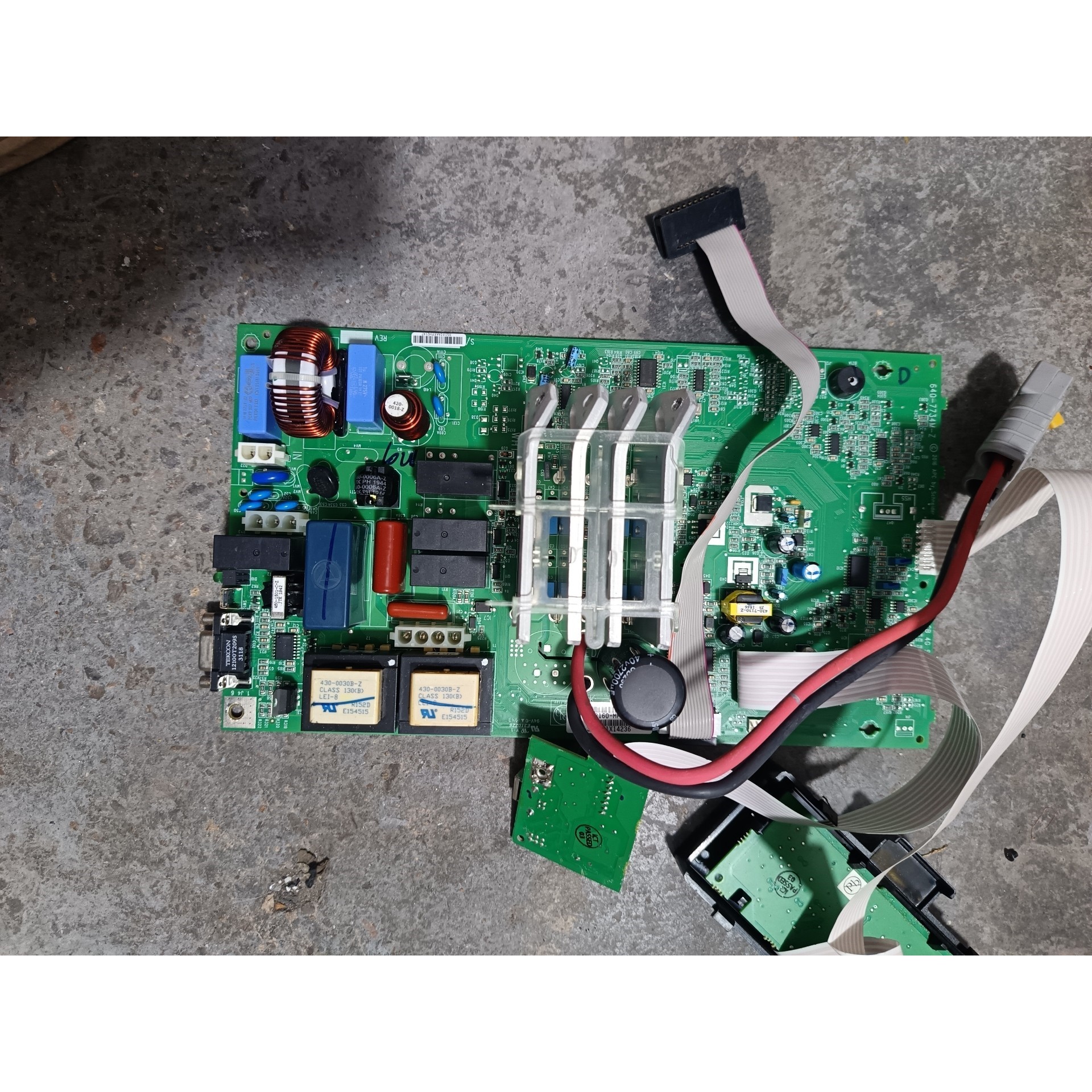 APC UPS 不间断电源SUA1000VA主板120V,两