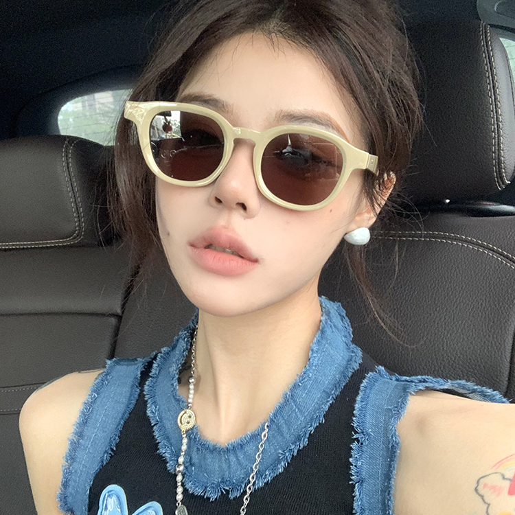 新款欧美个性潮奶黄色潮流太阳眼镜男女网红街拍墨镜TR90遮阳ins