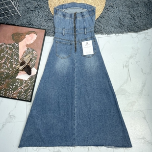 法式气质 夏季新款浅色抹胸裙简约收腰牛仔中裙连衣裙夏薄款