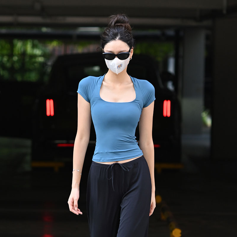 Beemen大方领披肩外穿短袖T恤