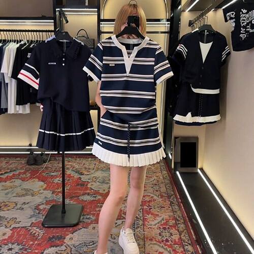 2026夏季新款休闲套装韩版气质复古条纹减龄短袖T恤百褶短裙女装