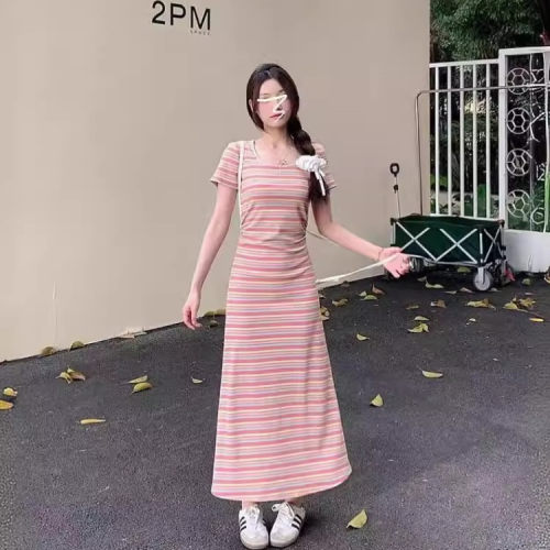 送运费-彩虹条纹短袖针织连衣裙