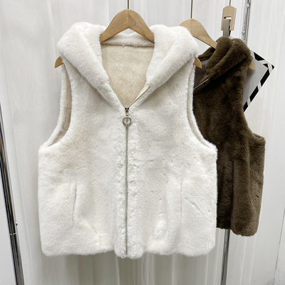 高端皮草马甲女2024秋冬新款连帽皮毛一体短外套加厚仿水貂绒马夹