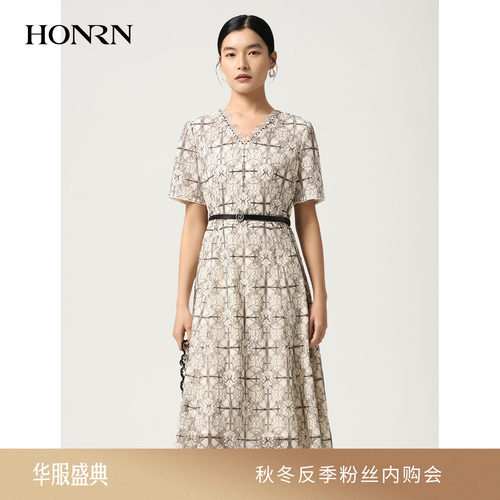 HONRN红人V领印花收腰连衣裙