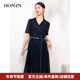 修身 HONRN 红人气质蓝色短袖 收腰显瘦a字中长连衣裙女夏HI22OL705