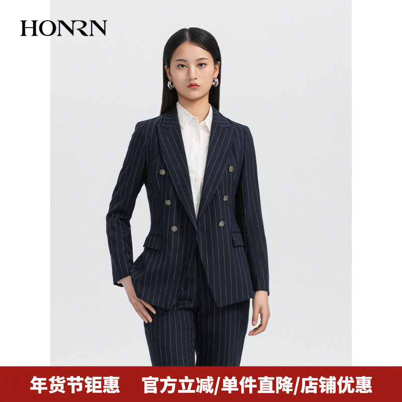 HONRN/红人藏蓝色细条纹双排扣修身休闲西装外套女春秋HH33OS479