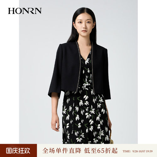 红人轻熟优雅黑色袖口开叉短外套