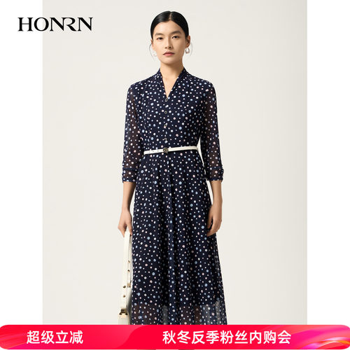 HONRN/红人v领压褶收腰连衣裙