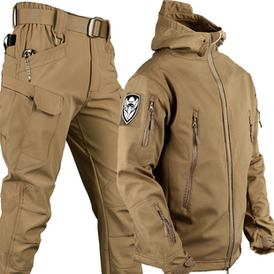 户外迷彩服软壳冲锋衣套装男骑行防风战术外套冬季加绒加厚登山服