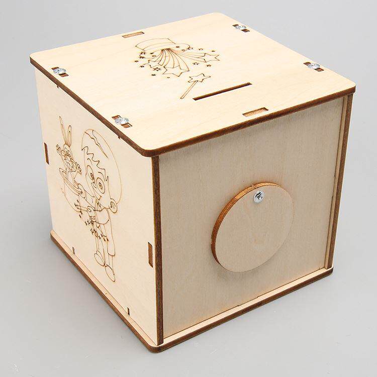 科技发明制作旋转飞车木马学生废物利用手工diy创意环保儿童作品