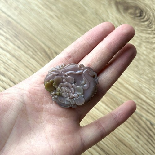 盐源玛瑙吊坠老矿彩玛瑙雕花渐变复古民族风天然挂坠配饰项链配饰