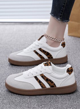 爆款透气阿甘鞋德训鞋女鞋2026春季新款百搭休闲小白板鞋女潮L-09