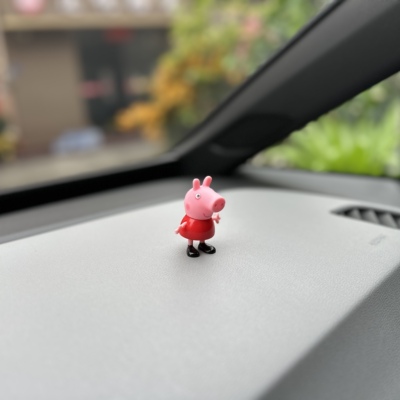 分红小猪汽车中控台摆件可爱卡通公仔佩奇车载摆设装饰